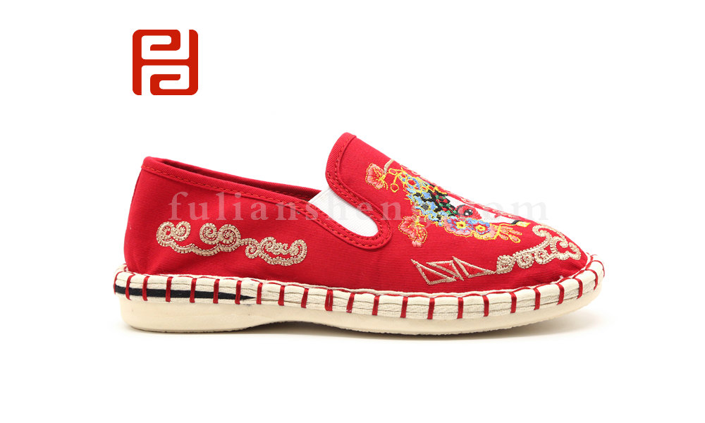 福連升老北京布鞋女鞋網(wǎng)紅刺繡中國風一腳蹬休閑鞋