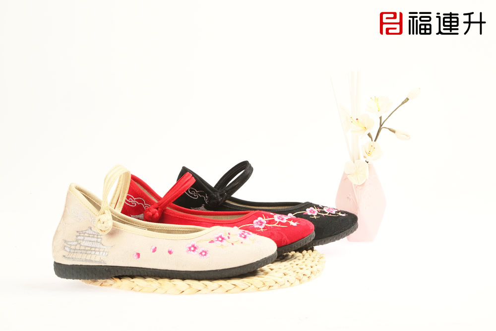 福連升老北京布鞋春時(shí)尚休閑繡花民族風(fēng)女單鞋(圖1)