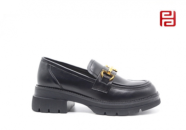 春季新款英倫金屬環(huán)扣復(fù)古樂(lè)福鞋中跟厚底女鞋