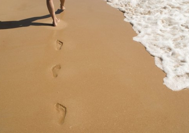 危害中年人足部健康的因素有哪些？